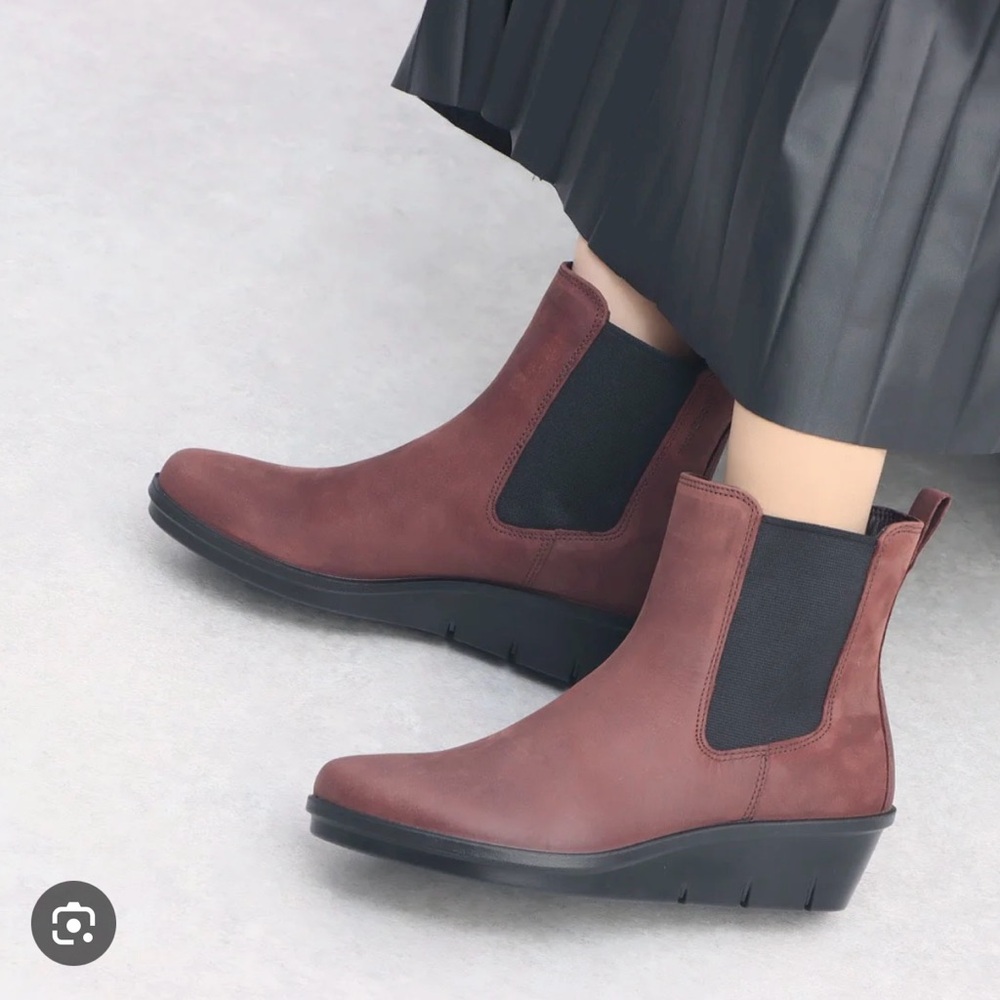 ECCO Skyler Wedge Chelsea pull on boot